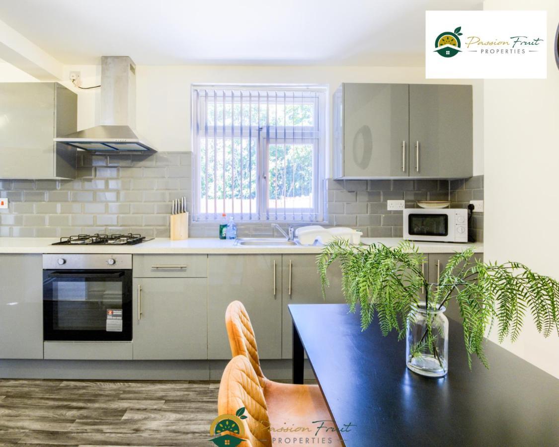 3 Bedroom Coventry House By Passionfruitproperties With Free Wi-Fi, Large Garden And Driveway - 52Nrc Exterior foto