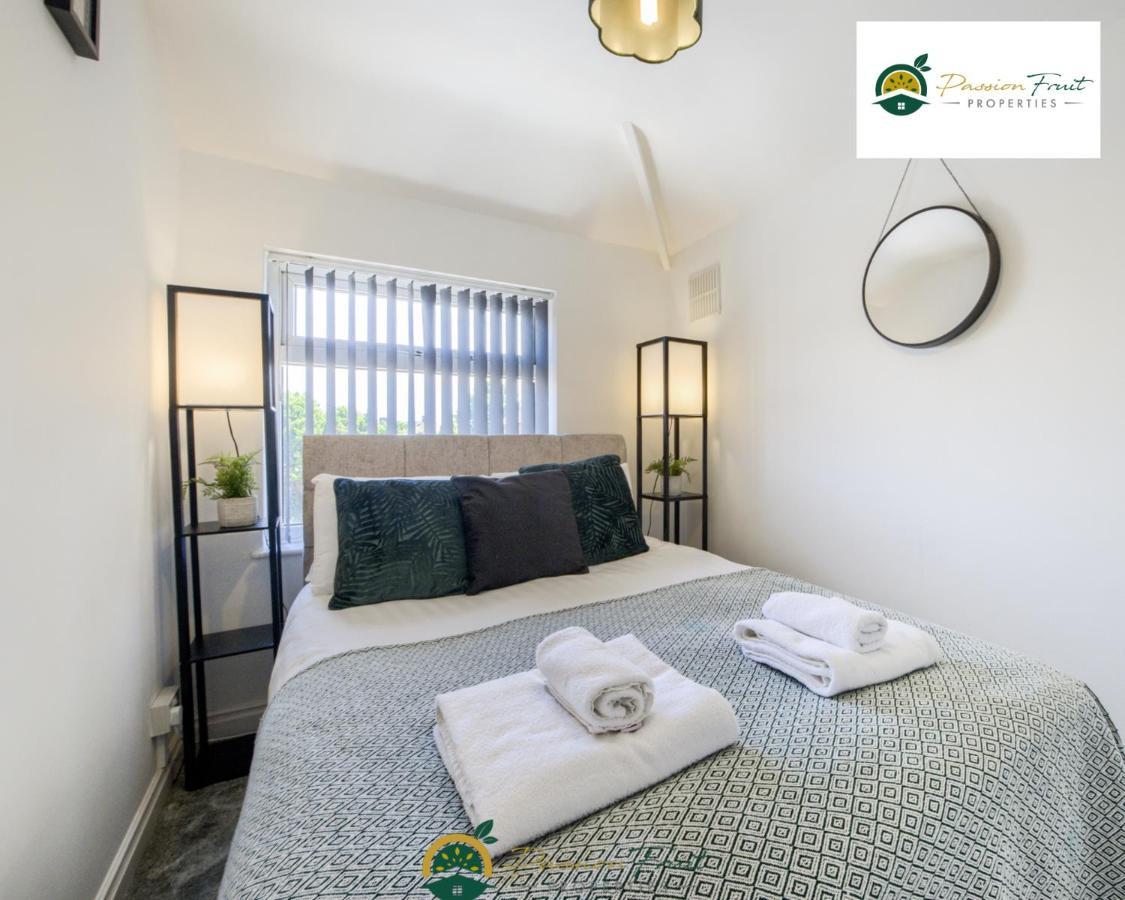 3 Bedroom Coventry House By Passionfruitproperties With Free Wi-Fi, Large Garden And Driveway - 52Nrc Exterior foto