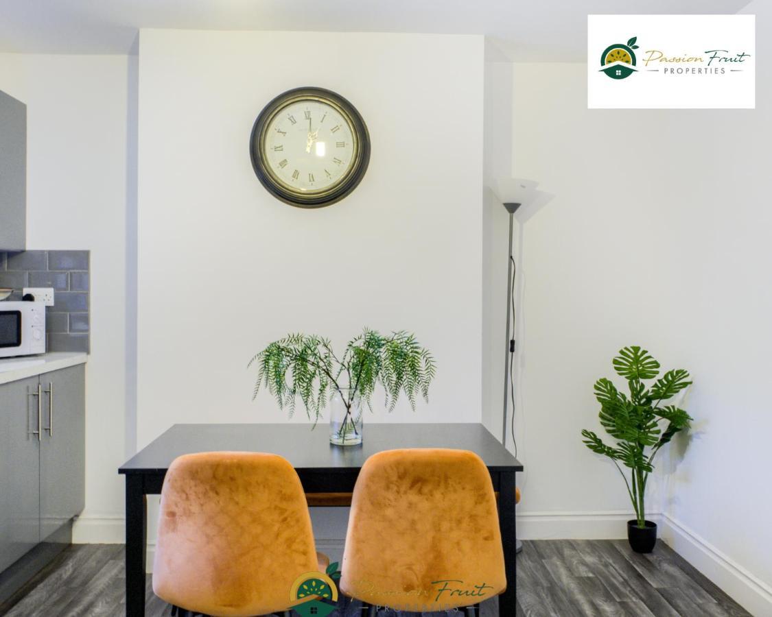 3 Bedroom Coventry House By Passionfruitproperties With Free Wi-Fi, Large Garden And Driveway - 52Nrc Exterior foto